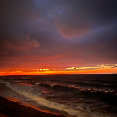 Newly Renovated 2 Bedroom Beachfront House Sitio de Calahonda Exteriér fotografie