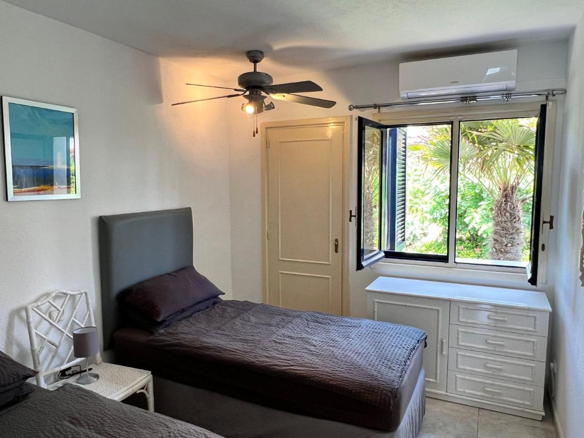 Newly Renovated 2 Bedroom Beachfront House Sitio de Calahonda Exteriér fotografie